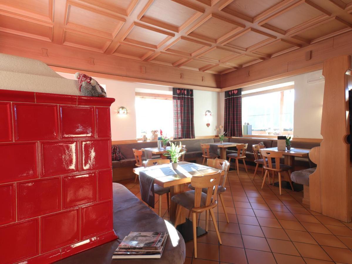 Hotel Alla Rocca Varena Buitenkant foto